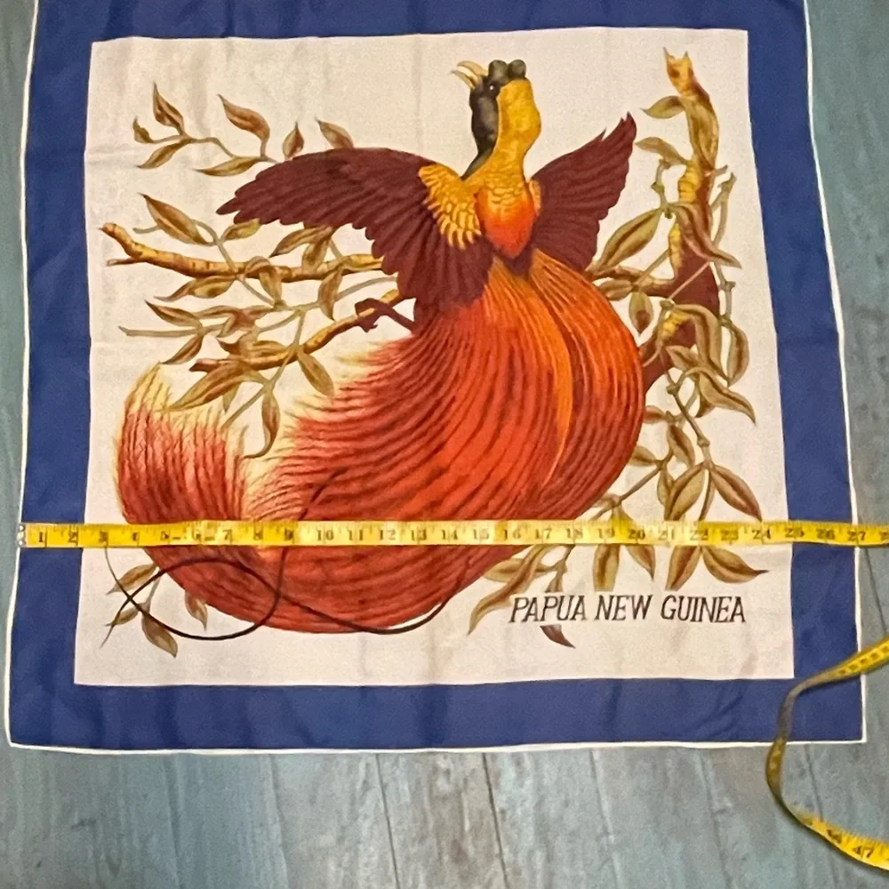 Vintage Papua New Guinea silk scarf - Picture 2 of 3